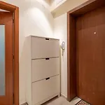Pick! Spacious 2 Bedroom *