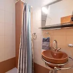 Pick! Spacious 2 Bedroom *
