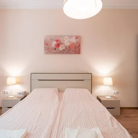 Pick! Spacious 2 Bedroom סופיה