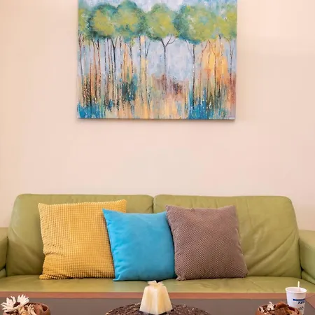 Pick! Spacious 2 Bedroom דירה סופיה