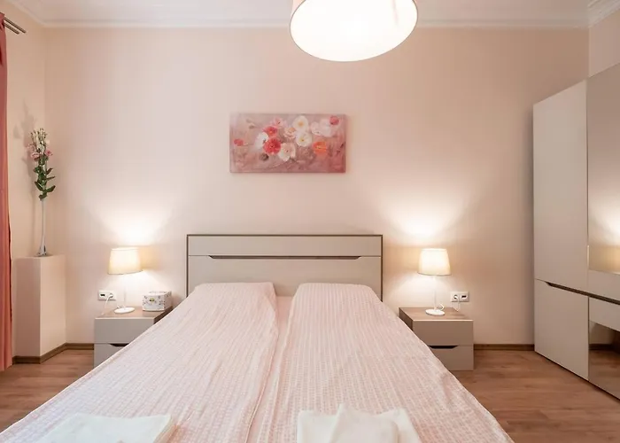 Pick! Spacious 2 Bedroom Sofia