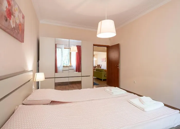 Pick! Spacious 2 Bedroom * ソフィア