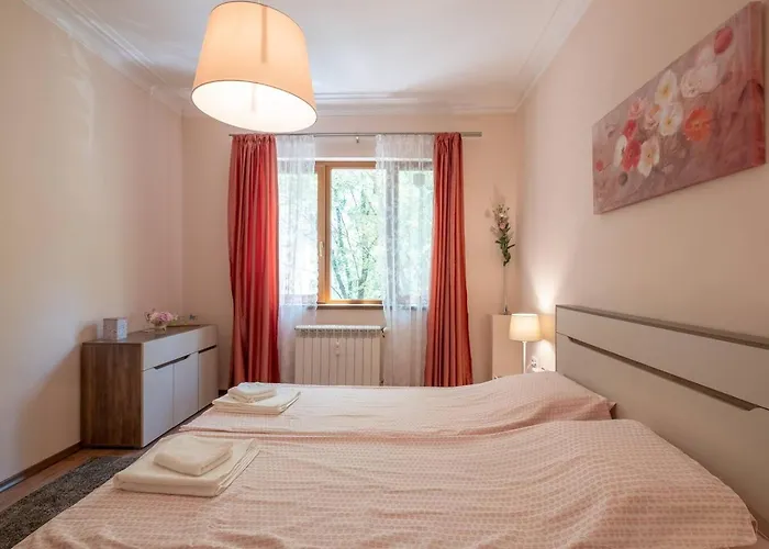 Pick! Spacious 2 Bedroom * ソフィア